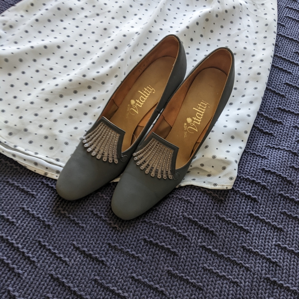 VTG Vitality Grey Heels Sz 7 - Picture 12 of 16